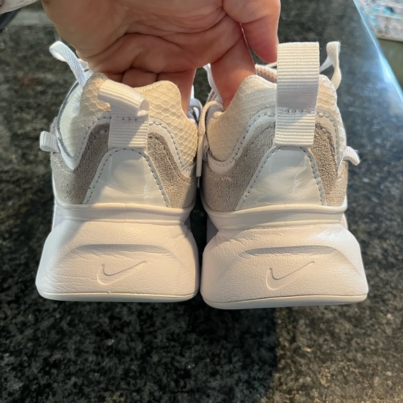 Nike Ryz - Picture 2 of 3